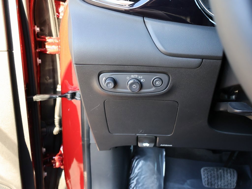 Used 2023 Buick Encore GX Select w/ Sport Touring Package image 35