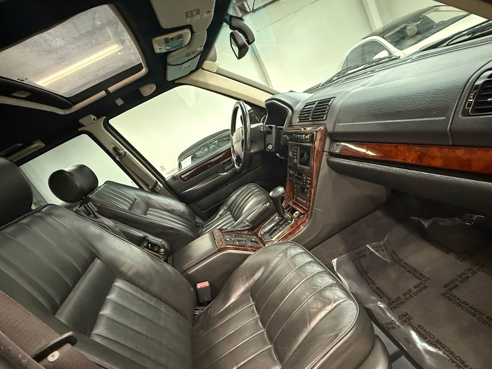 Used 2001 Land Rover Range Rover HSE image 21