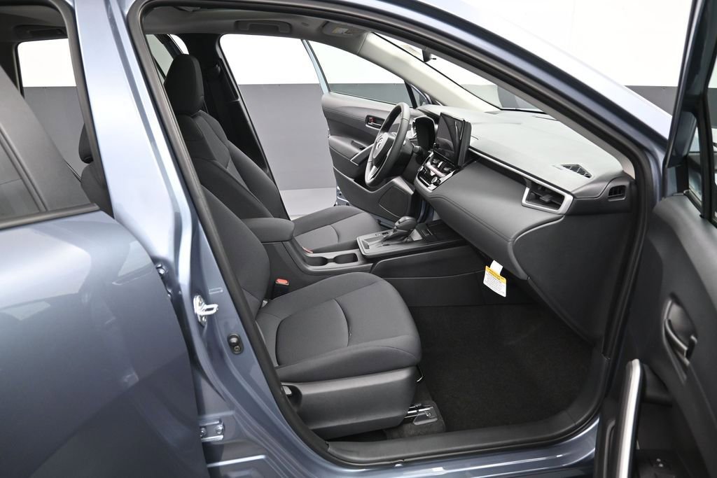 Certified 2026 Toyota Corolla Cross LE w/ Moonroof Package AWD/4WD image 33