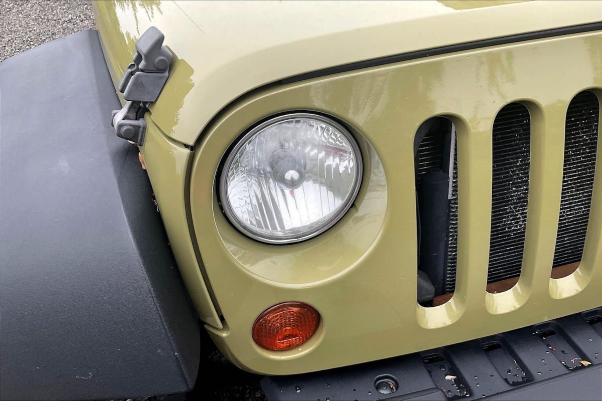 Used 2013 Jeep Wrangler Sport AWD/4WD image 30