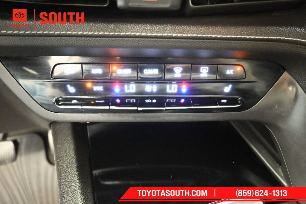 Used 2021 Buick Envision Essence w/ Sport Touring Package AWD/4WD image 18