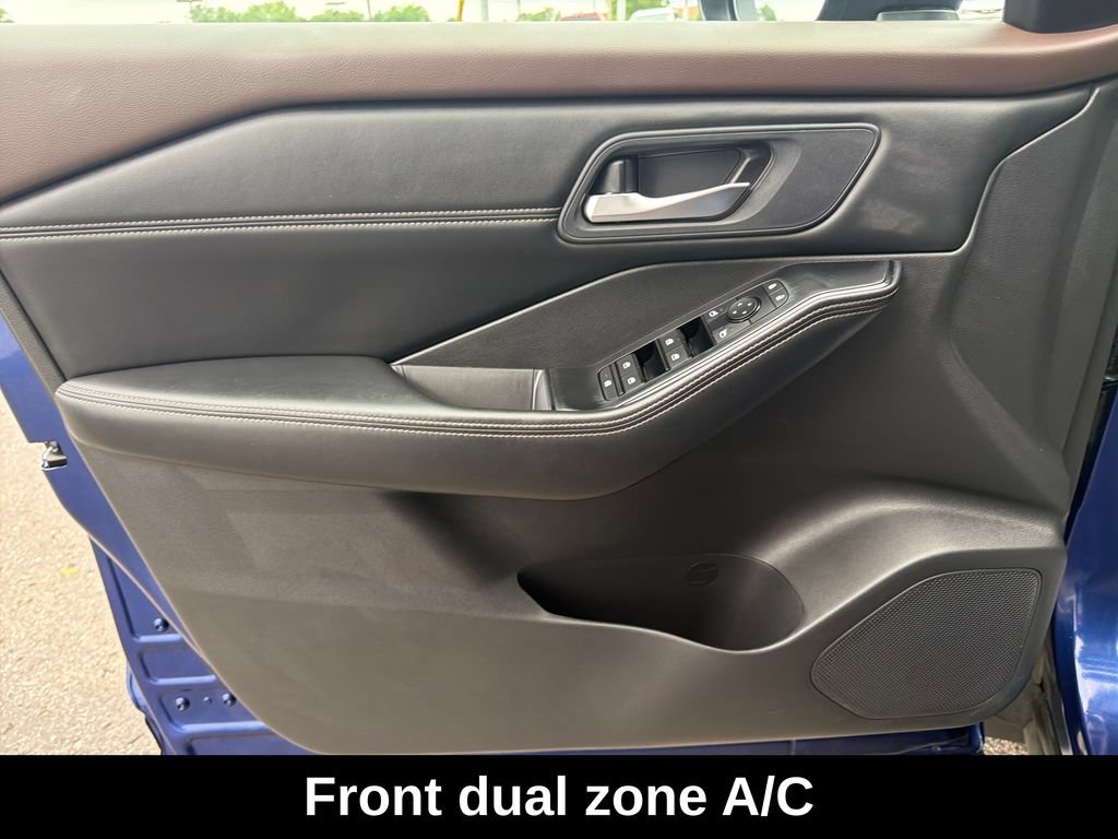 Used 2023 Nissan Rogue SV w/ SV Premium B Package AWD/4WD image 12