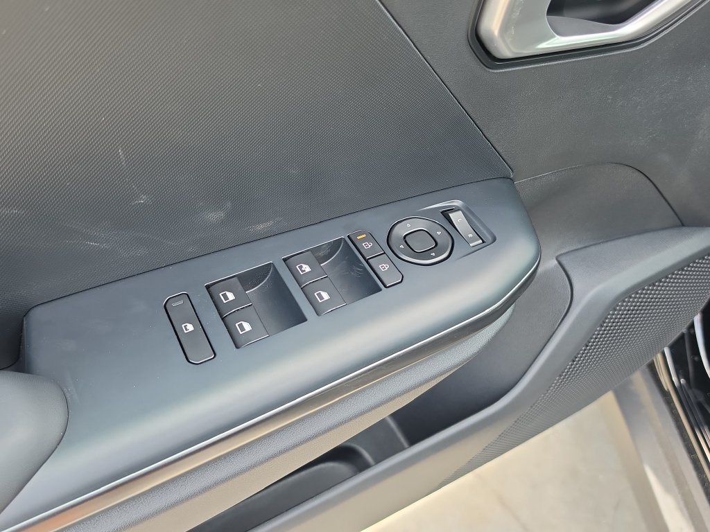 New 2026 Kia K4 FWD image 18