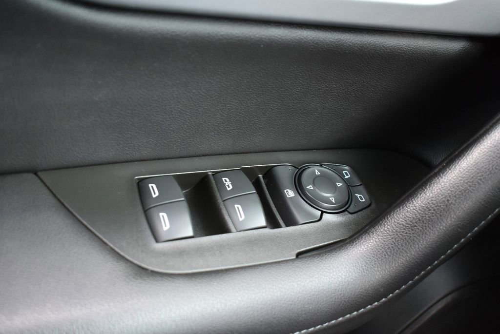 Used 2022 Chevrolet Blazer LT AWD/4WD image 22