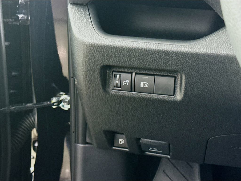 New 2025 Toyota RAV4 XLE image 10