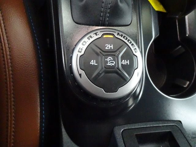 Used 2024 Ford Bronco Outer Banks AWD/4WD image 11