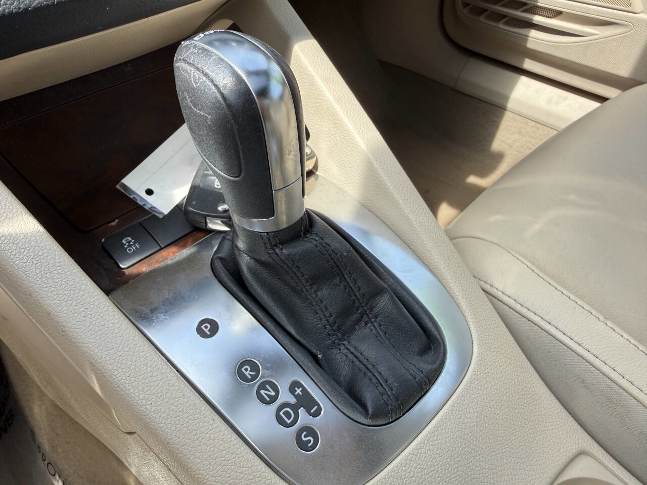 Used 2012 Volkswagen Eos Lux FWD image 55