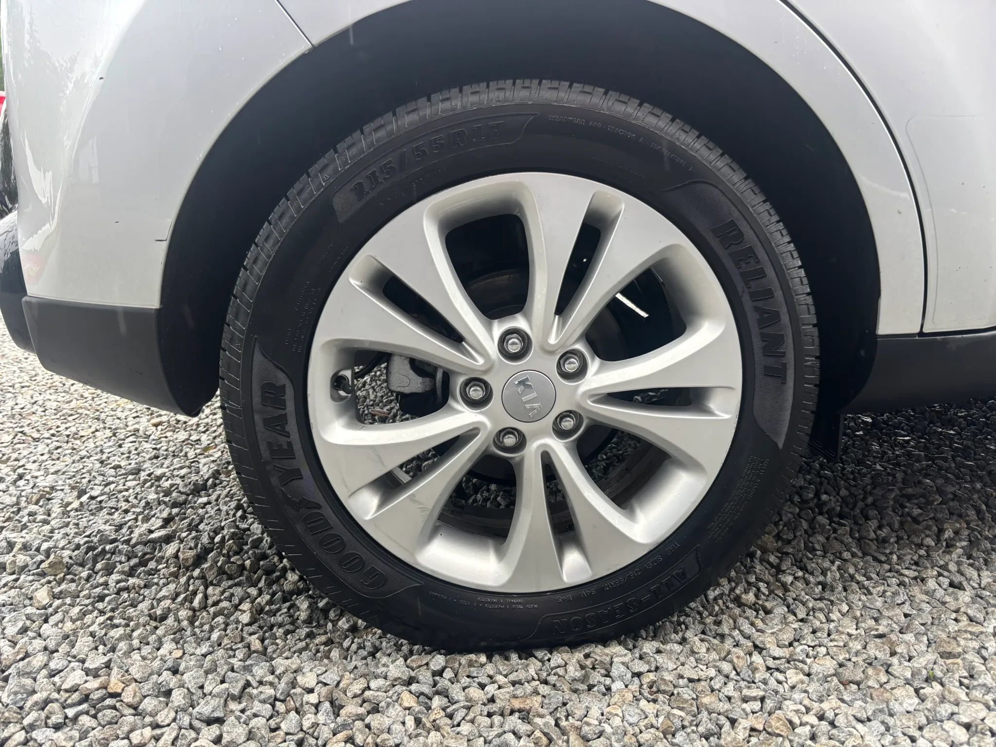 Used 2016 Kia Soul + FWD image 7