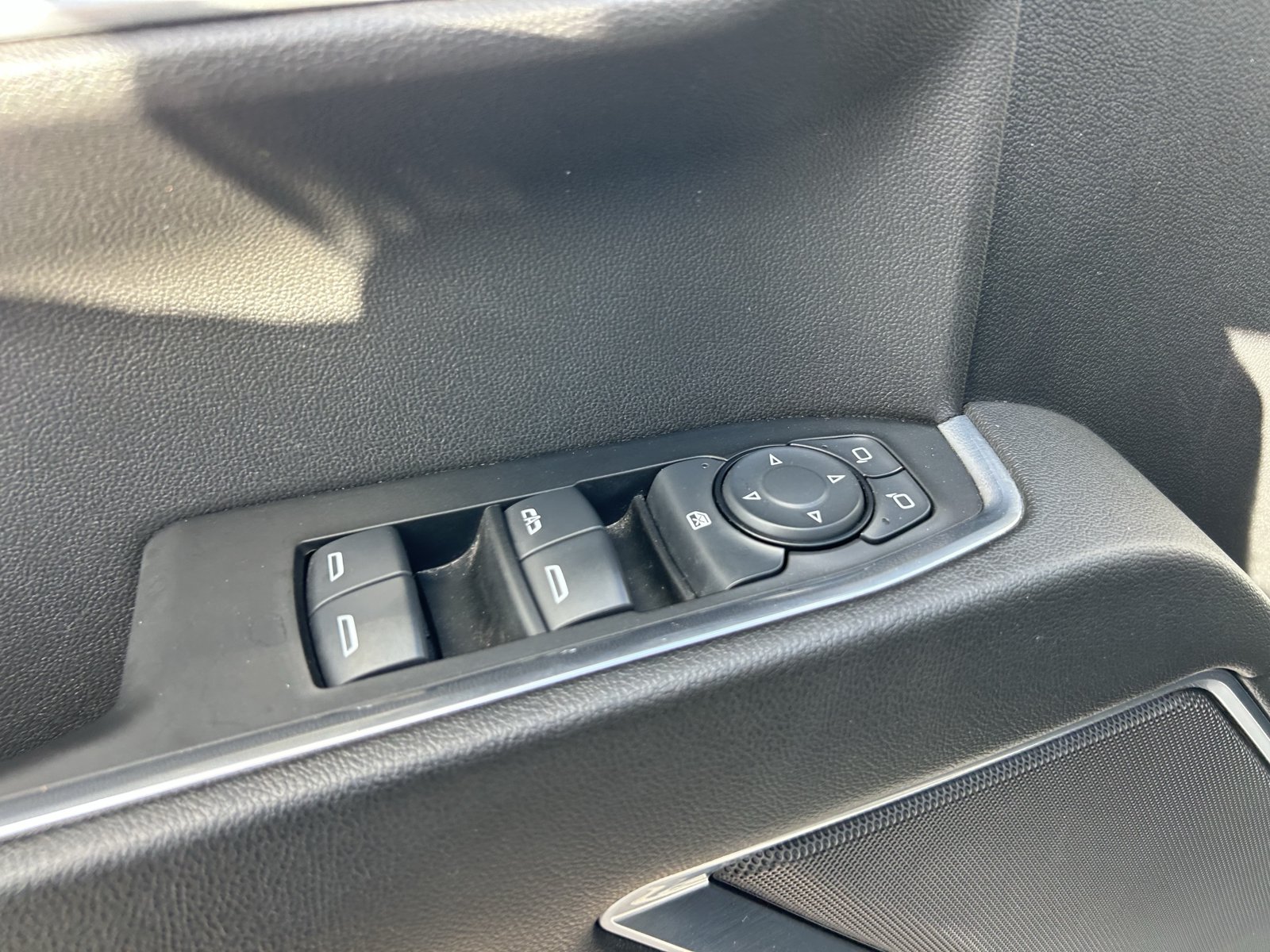 Certified 2025 Chevrolet Silverado 1500 LT RWD image 27