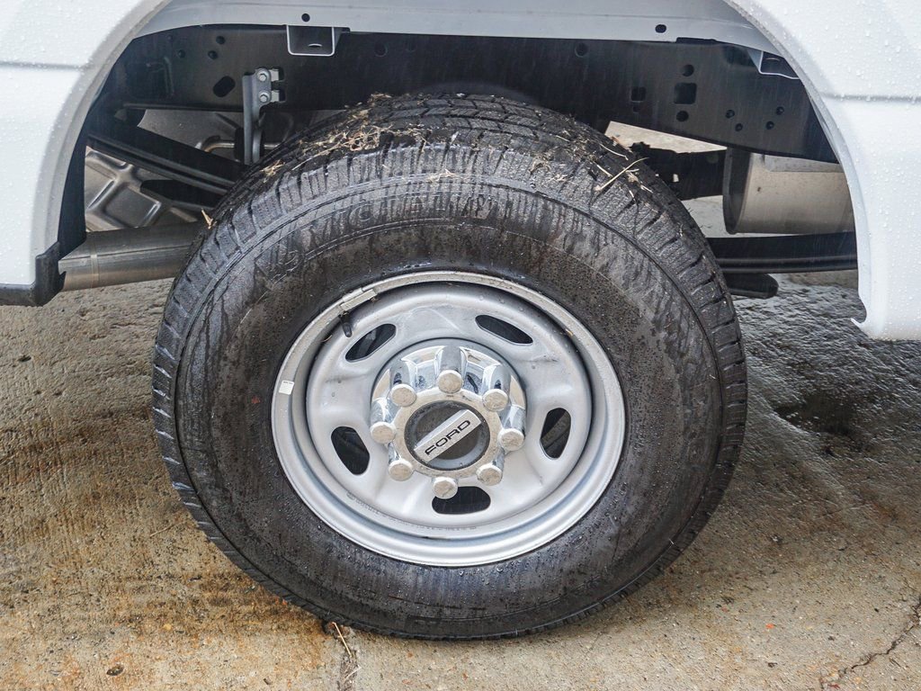 New 2024 Ford F250 XL w/ XL Chrome Package RWD image 9