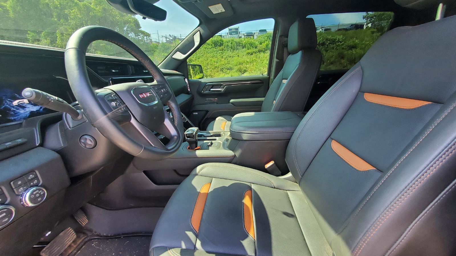 Used 2026 GMC Sierra 1500 AT4 w/ AT4 Premium Package AWD/4WD image 3