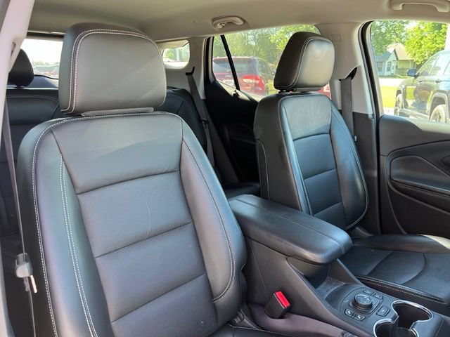 Used 2022 GMC Terrain SLT w/ Infotainment Package II AWD/4WD image 5