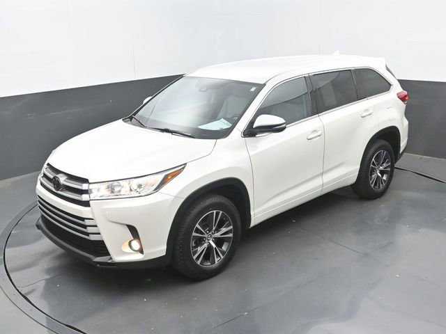 Used 2018 Toyota Highlander Plus FWD image 34