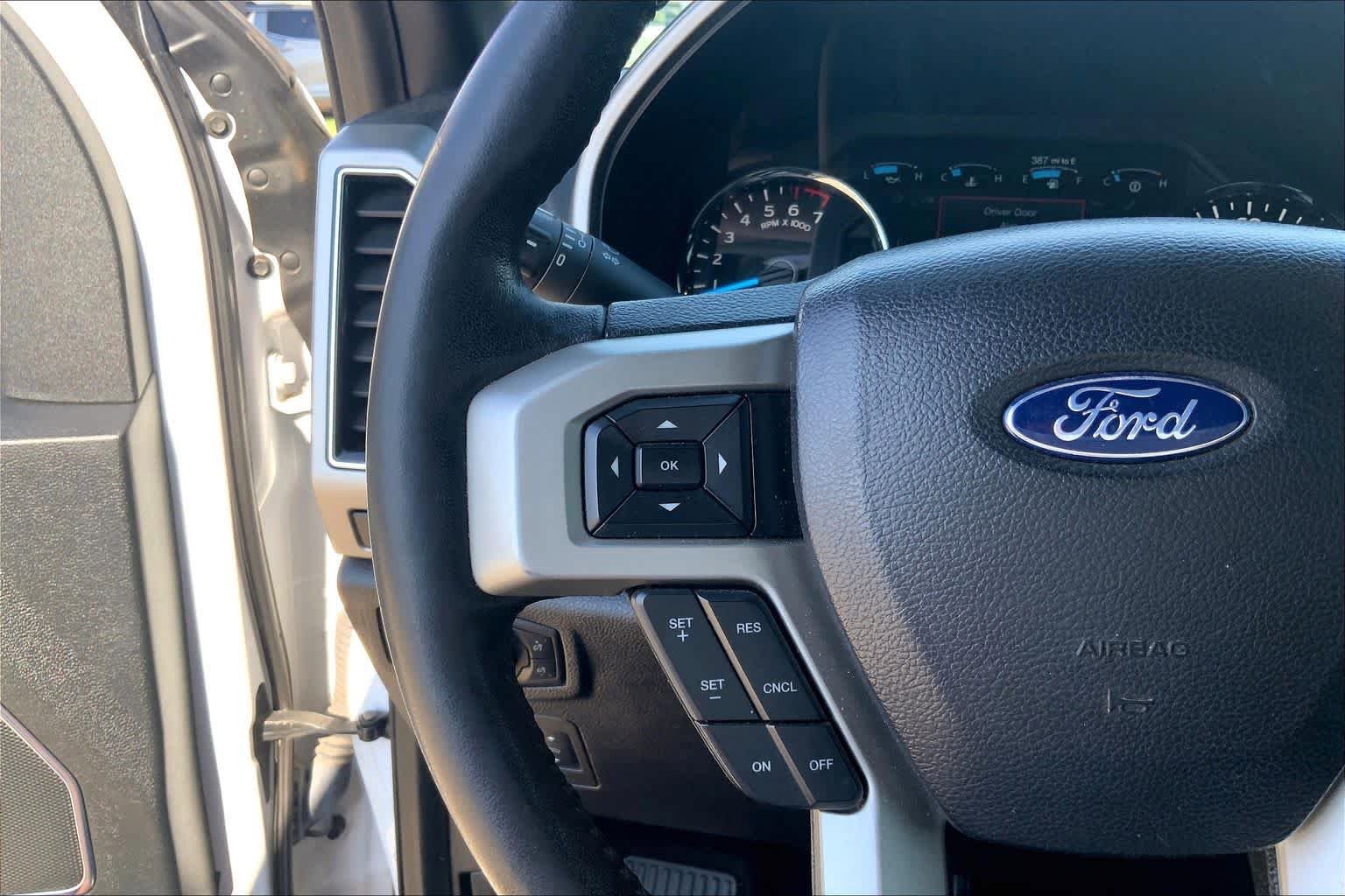 Used 2018 Ford F150 Lariat w/ Equipment Group 502A Luxury AWD/4WD image 23