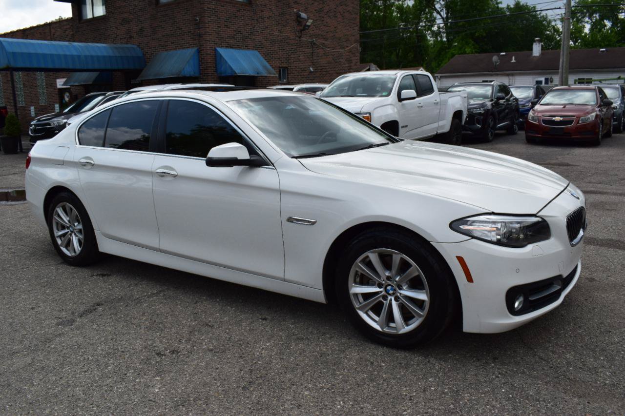 Used 2015 BMW 528i xDrive Sedan AWD/4WD image 4