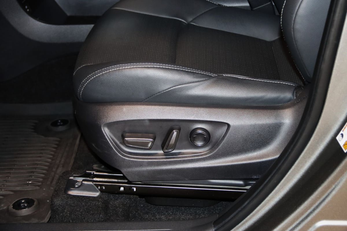 Used 2023 Subaru Solterra AWD image 36