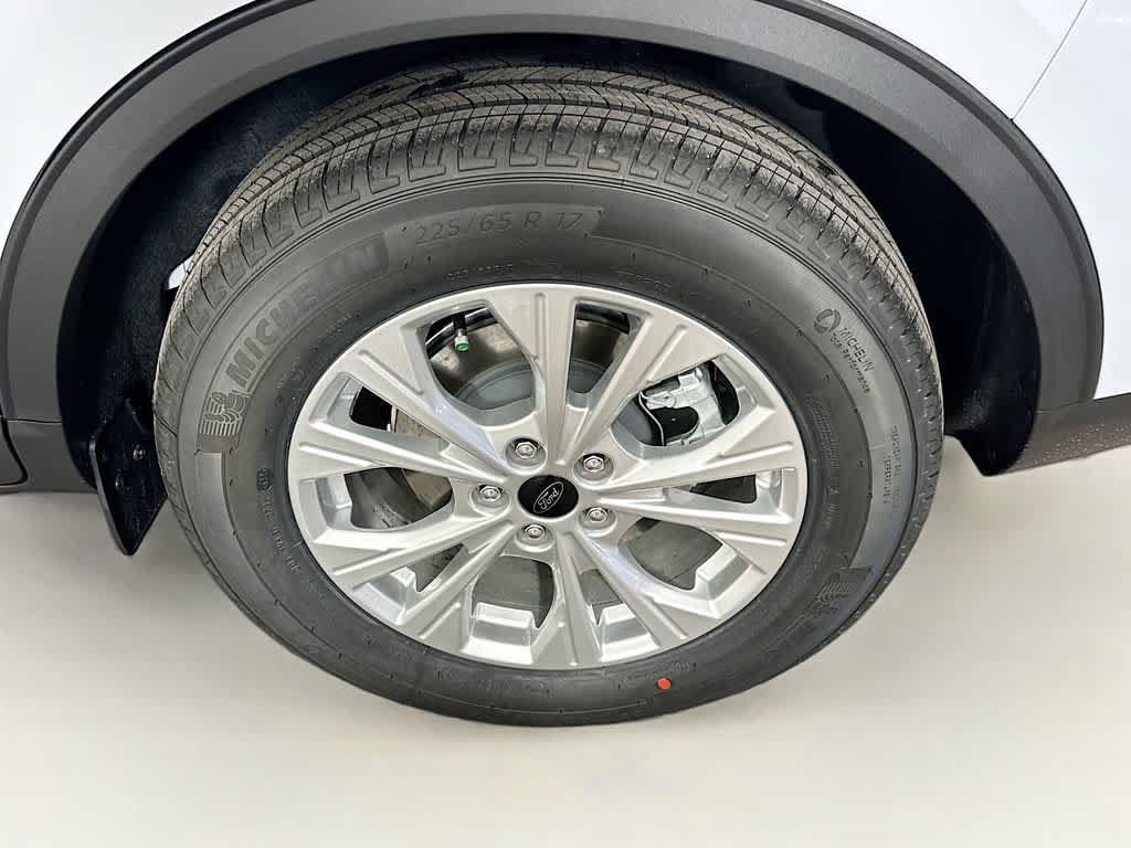 New 2026 Ford Escape Active FWD image 8