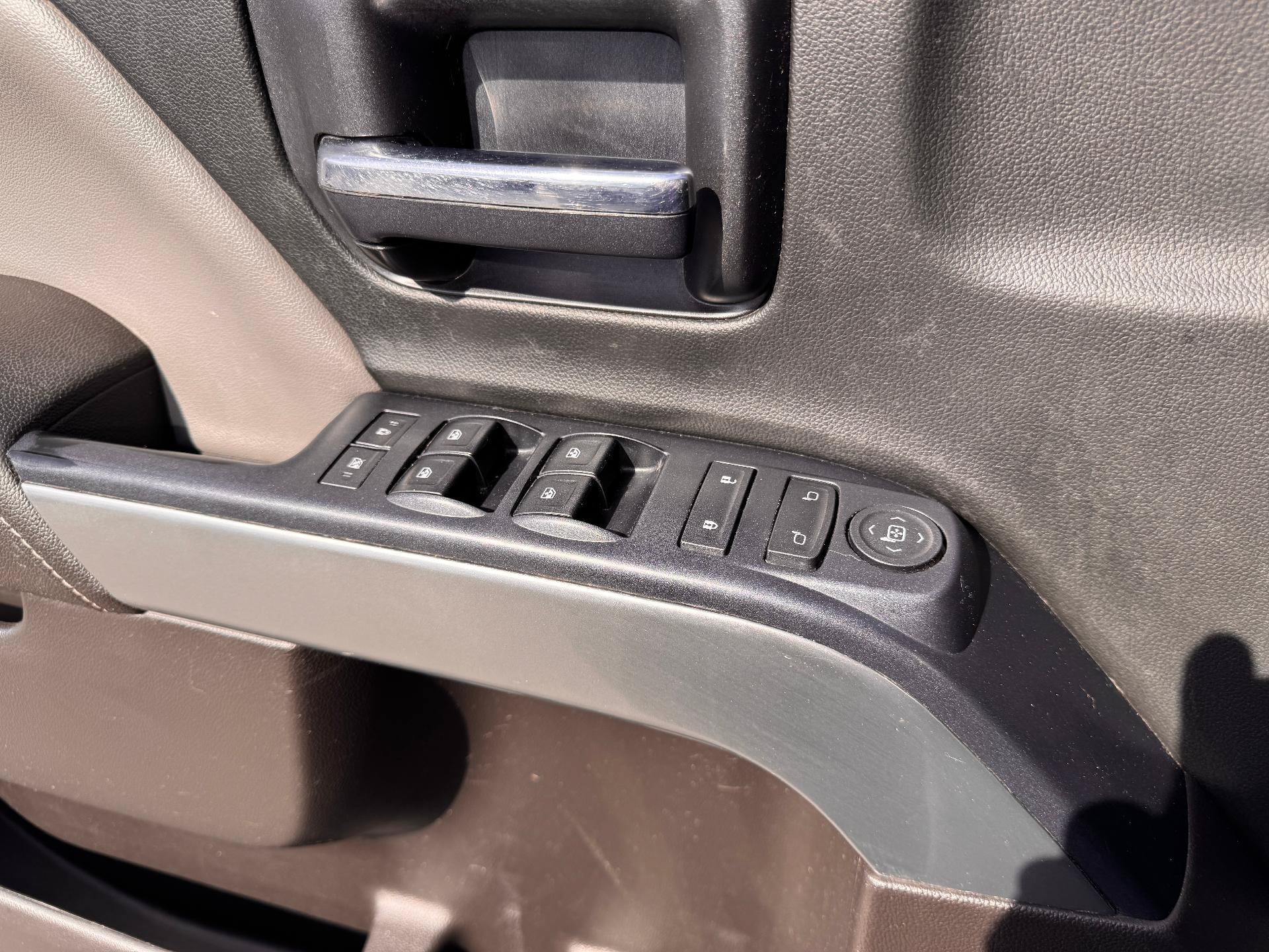Used 2017 Chevrolet Silverado 2500 LT w/ LT Convenience Package AWD/4WD image 24