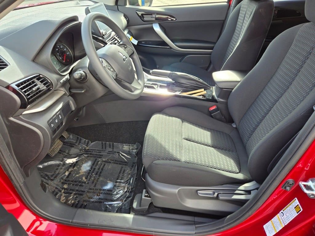 New 2025 Mitsubishi Eclipse Cross LE image 14