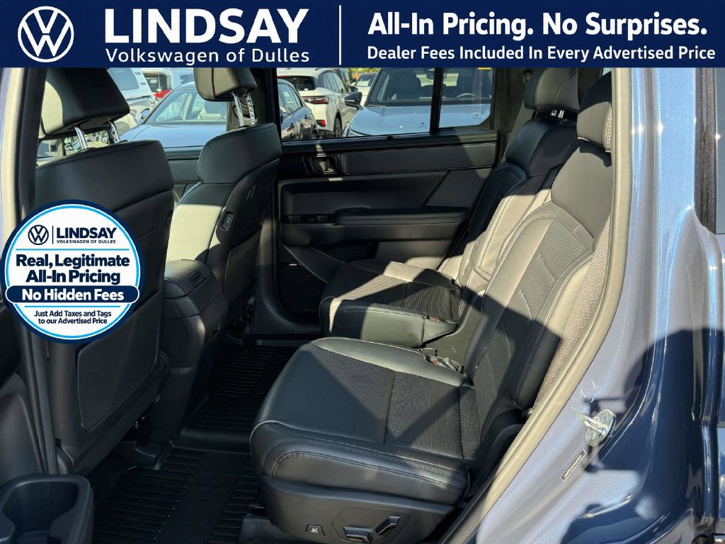 Used 2025 Hyundai Santa Fe Calligraphy AWD/4WD image 14