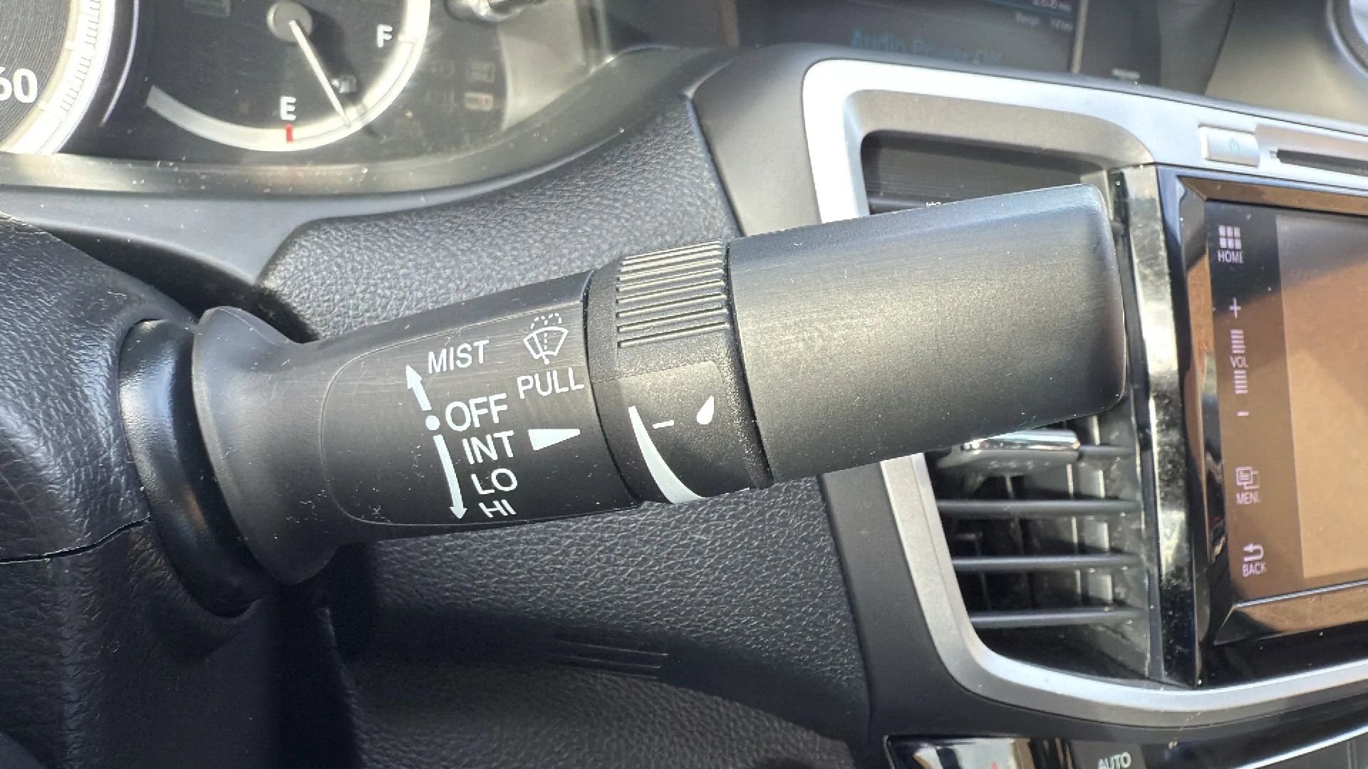 Used 2017 Honda Accord EX-L image 13