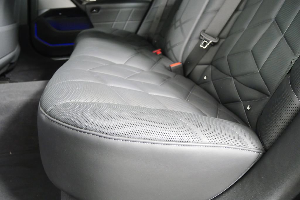 Certified 2023 BMW 740i w/ Parking Assistance Package RWD image 15