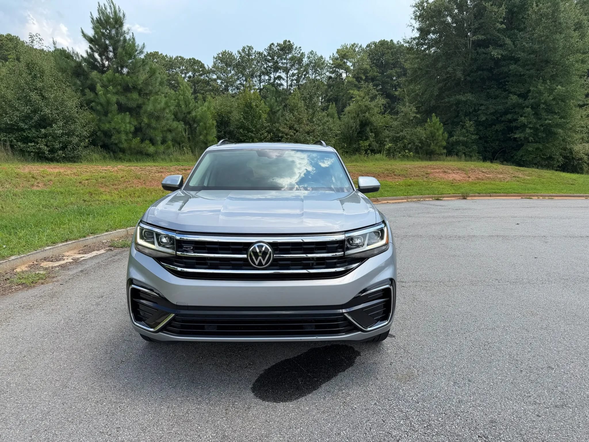 Used 2021 Volkswagen Atlas SE w/ Panoramic Sunroof Package FWD image 2