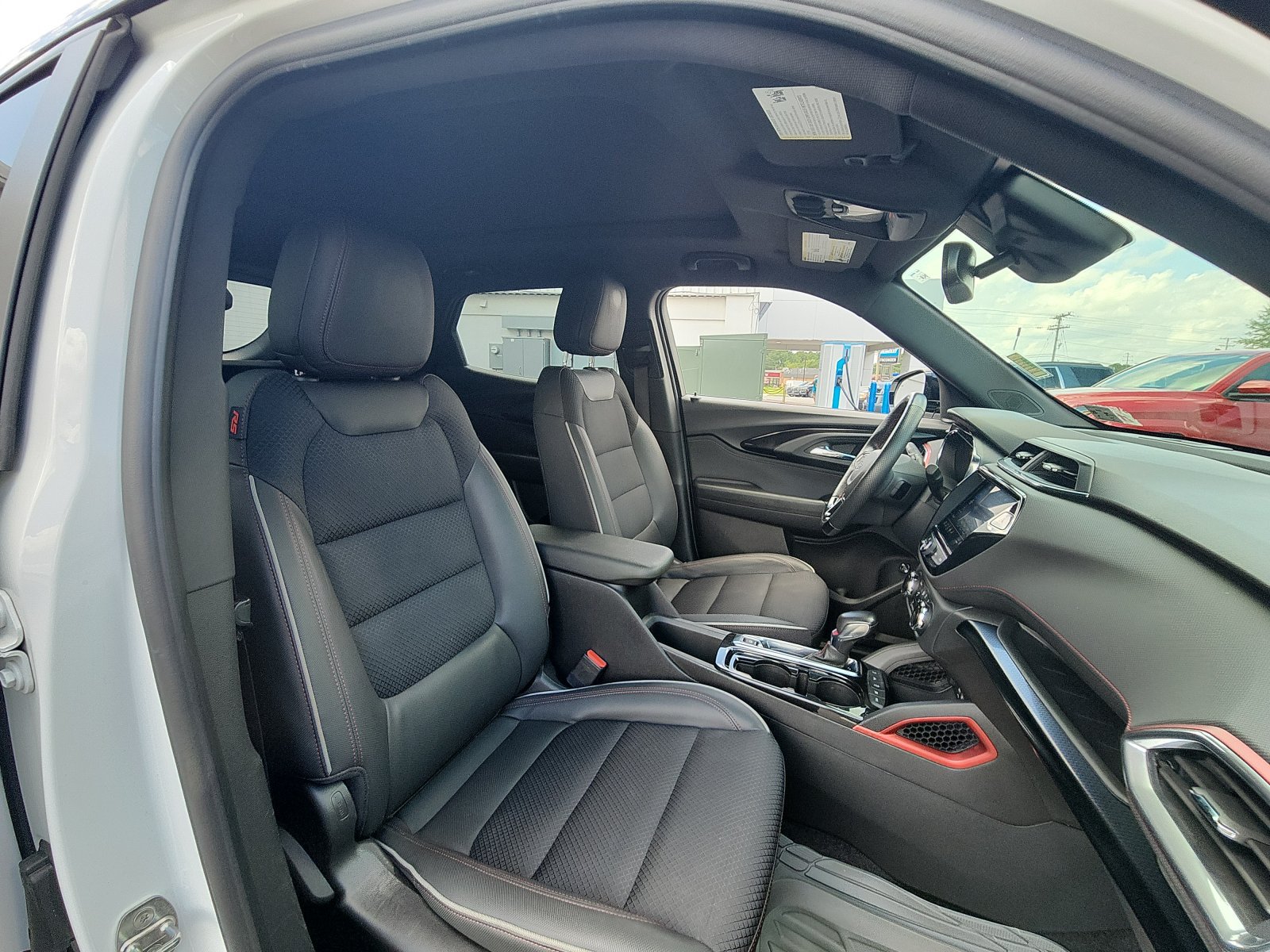 Used 2023 Chevrolet TrailBlazer RS w/ Sun and Liftgate Package AWD/4WD image 24
