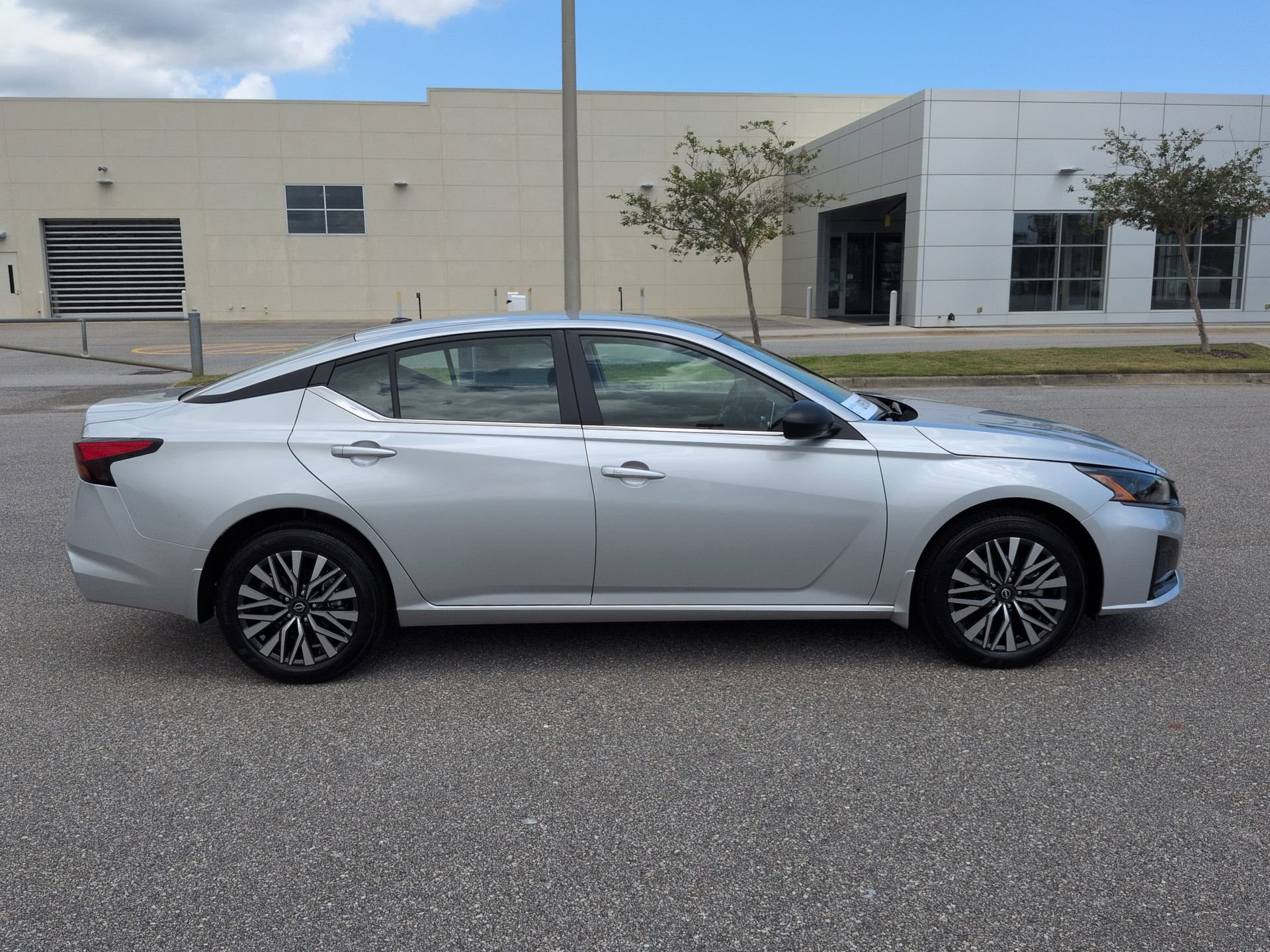 New 2026 Nissan Altima 2.5 SV AWD/4WD image 4