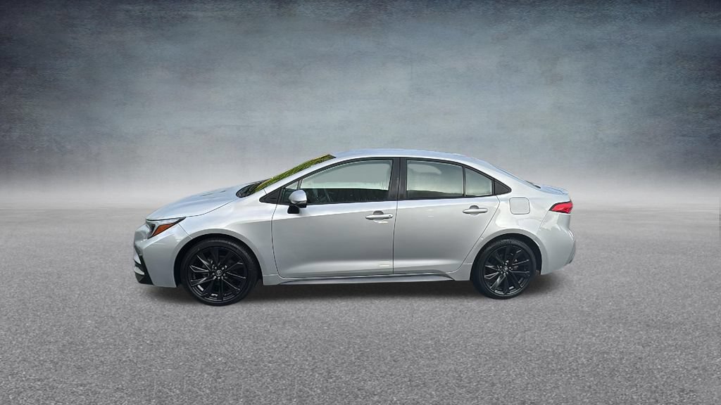 Used 2025 Toyota Corolla SE FWD image 4
