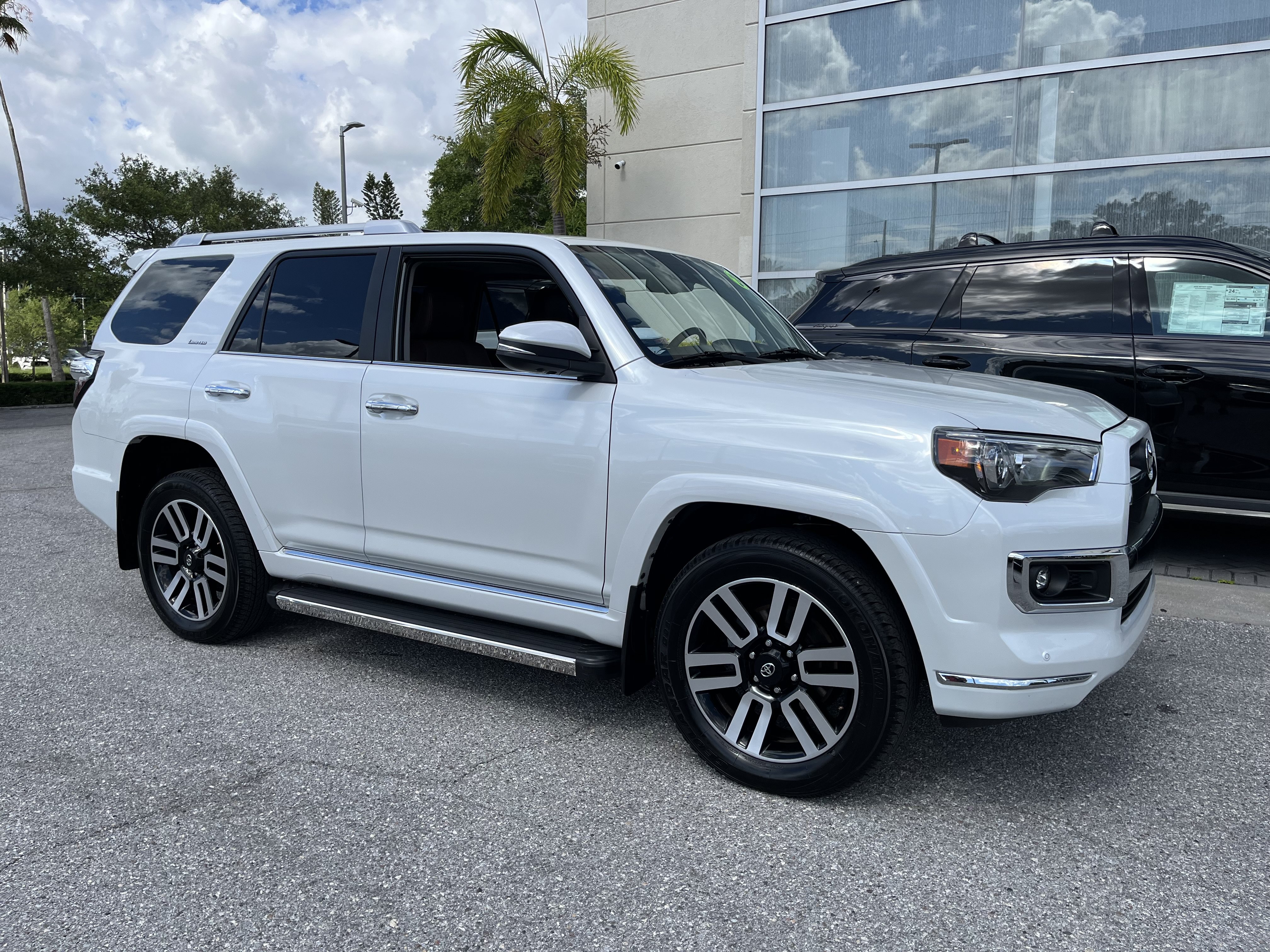 Used 2024 Toyota 4Runner Limited AWD/4WD image 11