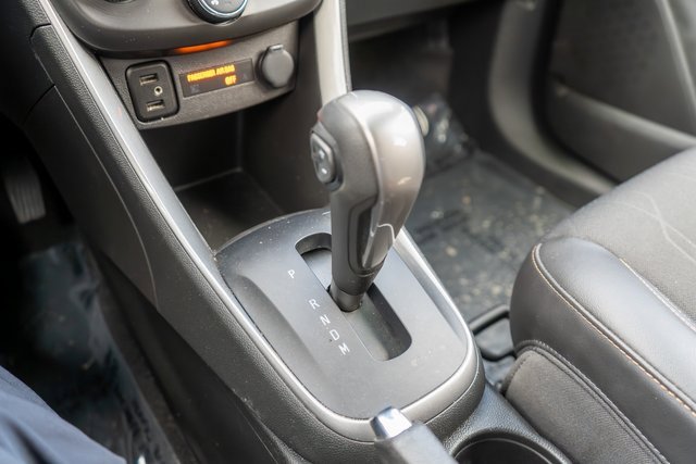 Used 2022 Chevrolet Trax LT w/ LT Convenience Package image 31