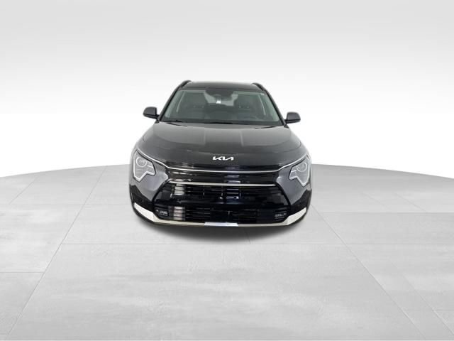 Certified 2025 Kia Niro SX image 3