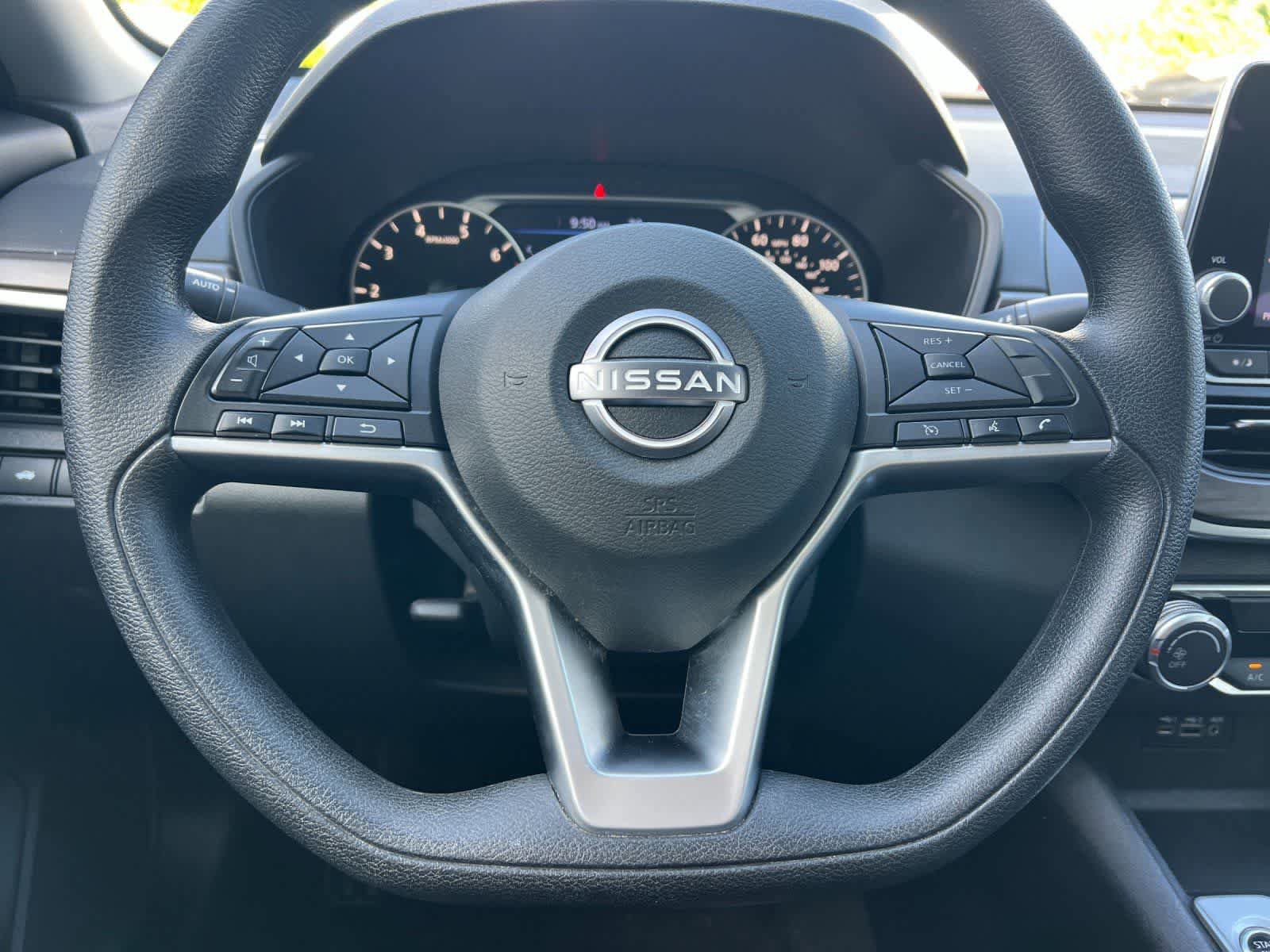 Used 2025 Nissan Altima 2.5 SV AWD/4WD image 23