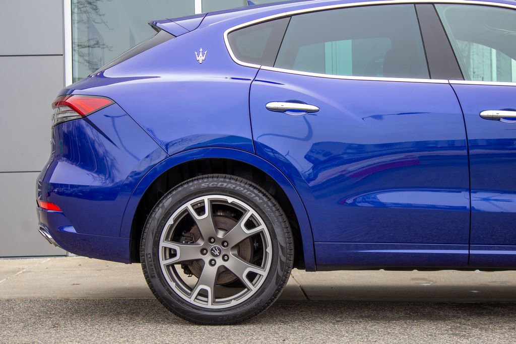 Used 2023 Maserati Levante GT image 6