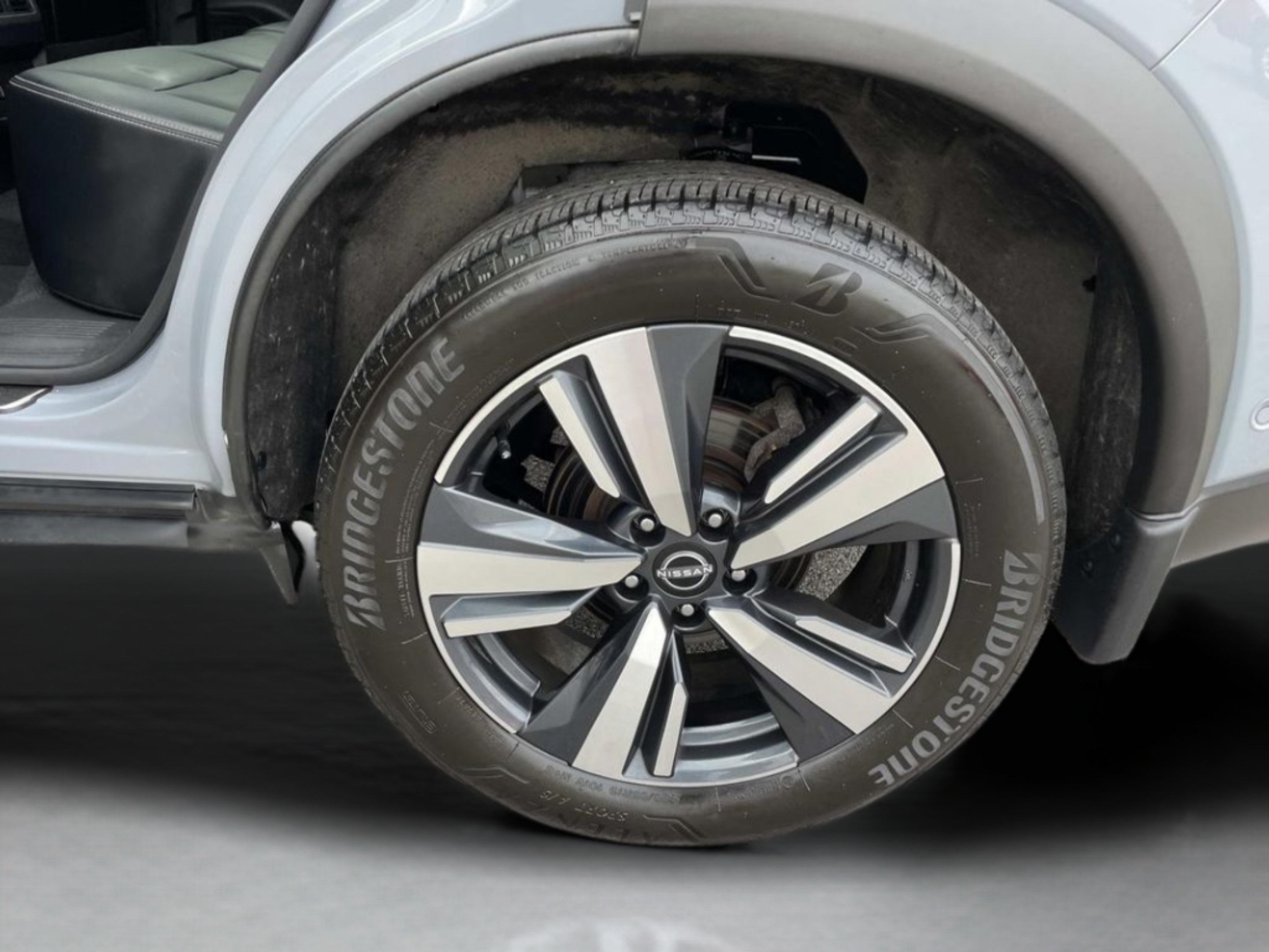 Used 2023 Nissan Rogue SL w/ SL Premium Package AWD/4WD image 30