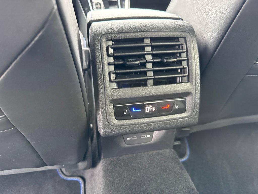 Used 2024 Volkswagen Golf R AWD/4WD image 15
