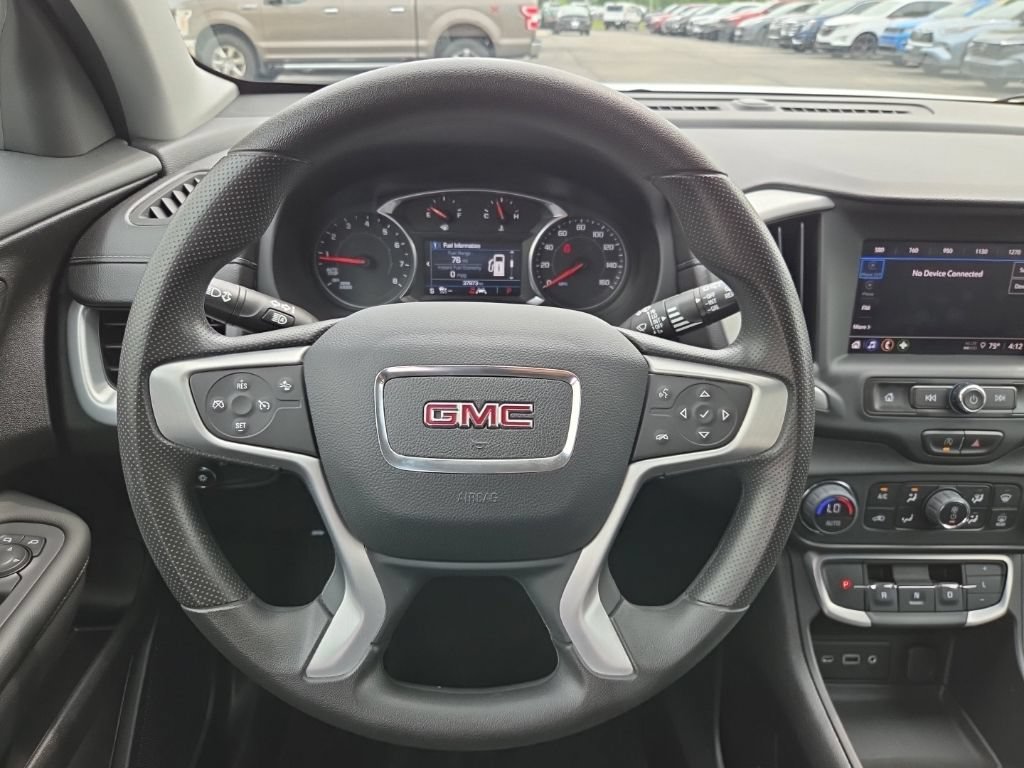 Used 2024 GMC Terrain SLE w/ Driver Convenience Package FWD image 30