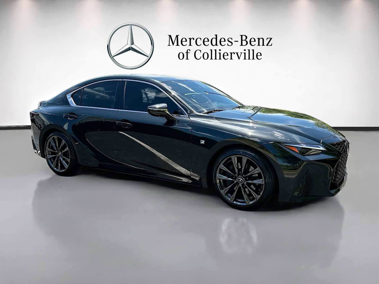 Used 2023 Lexus IS 350 F Sport RWD image 3