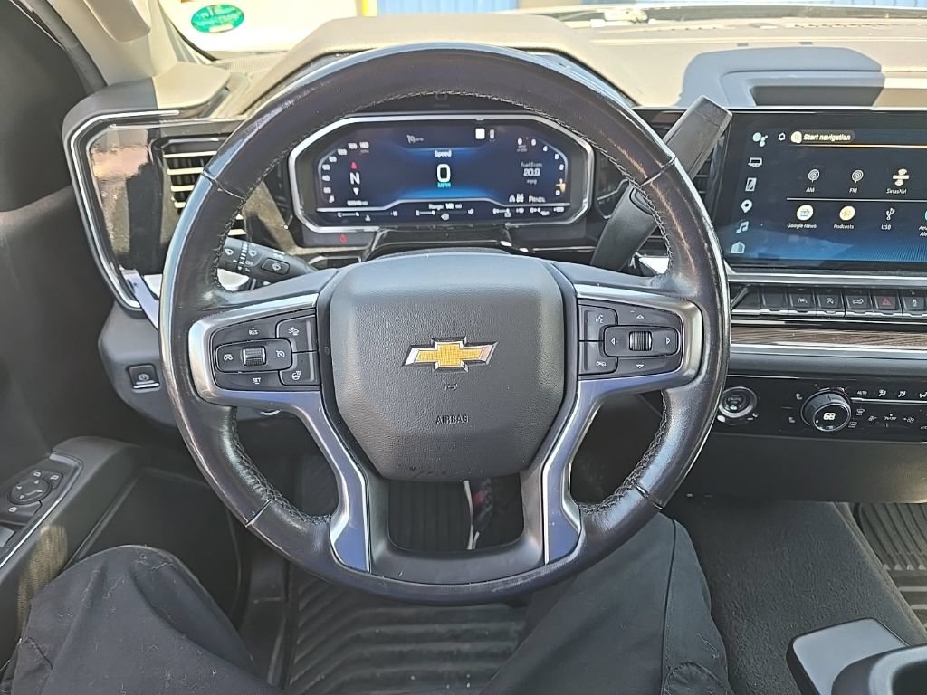 Used 2022 Chevrolet Silverado 1500 LT AWD/4WD image 19