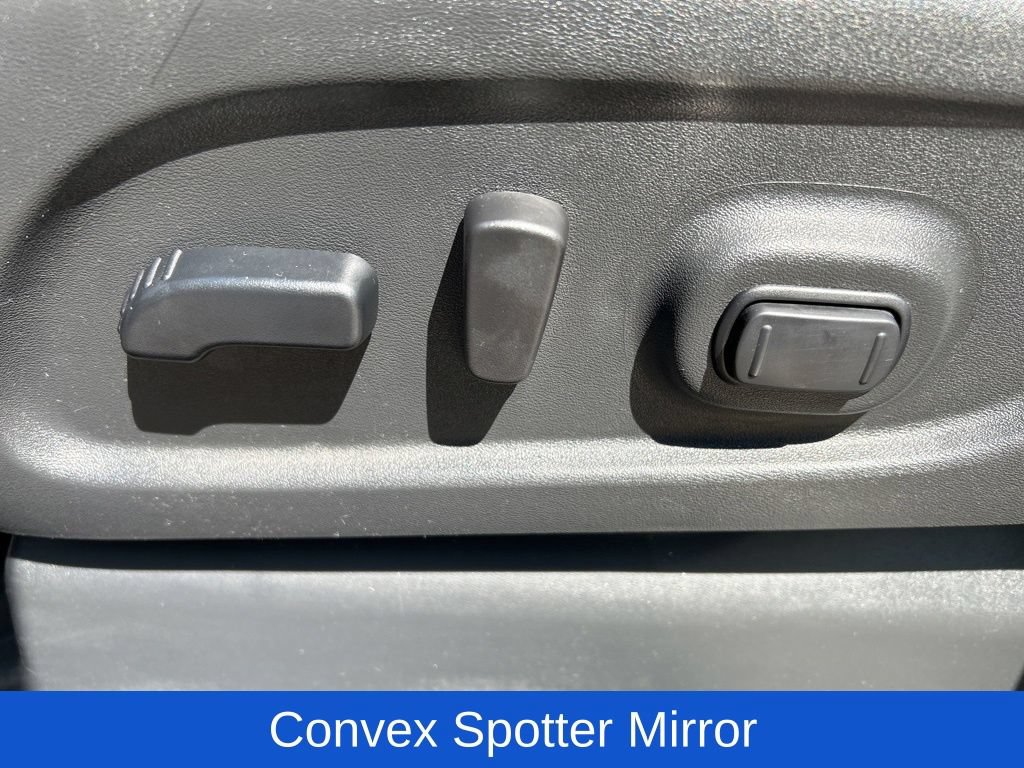 Used 2018 Nissan Titan SV w/ SV Convenience Package AWD/4WD image 15
