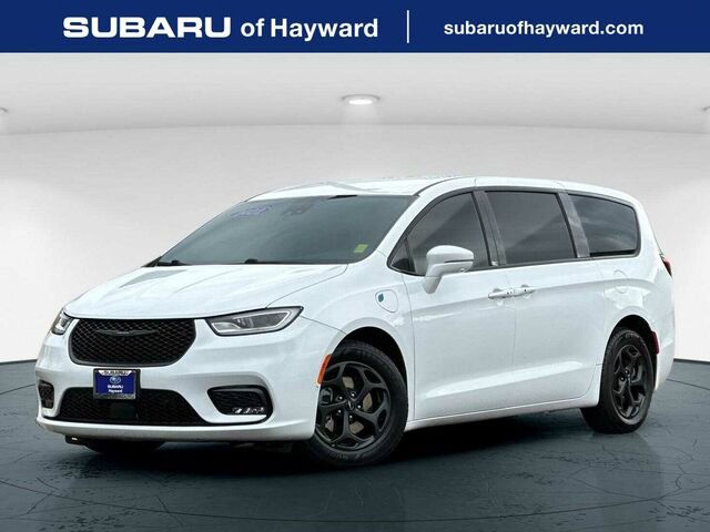 Used 2022 Chrysler Pacifica Touring-L w/ Uconnect Theater Family Group image 1