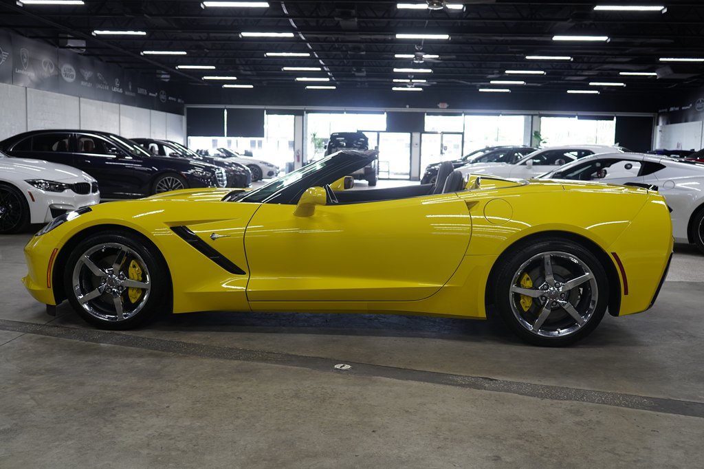 Used 2015 Chevrolet Corvette Stingray Convertible w/ 3LT Preferred Equipment Group RWD image 4
