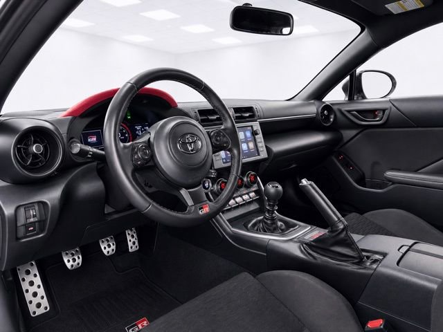 Used 2022 Toyota GR86 RWD image 13