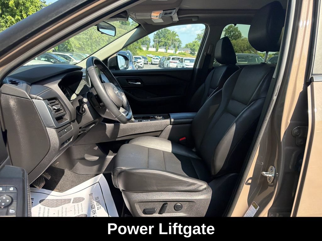 Used 2024 Nissan Rogue SV w/ SV Premium Package AWD/4WD image 11