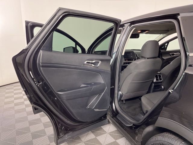 Used 2023 Kia Sportage LX FWD image 38
