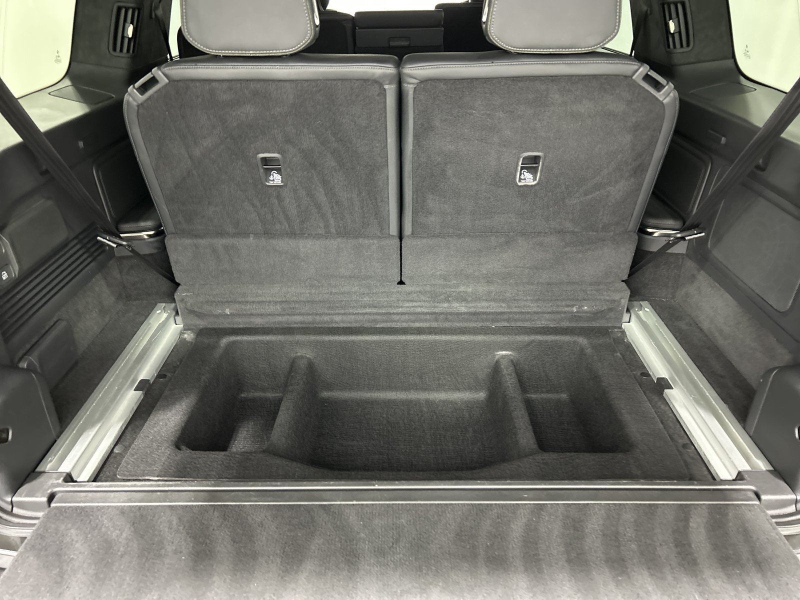 Used 2022 Rivian R1S Launch Edition AWD/4WD image 25