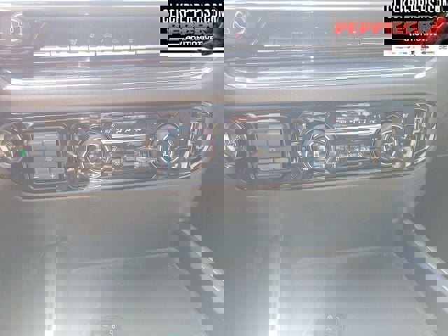 Used 2024 Chevrolet Silverado 2500 LTZ w/ LTZ Convenience Package image 21