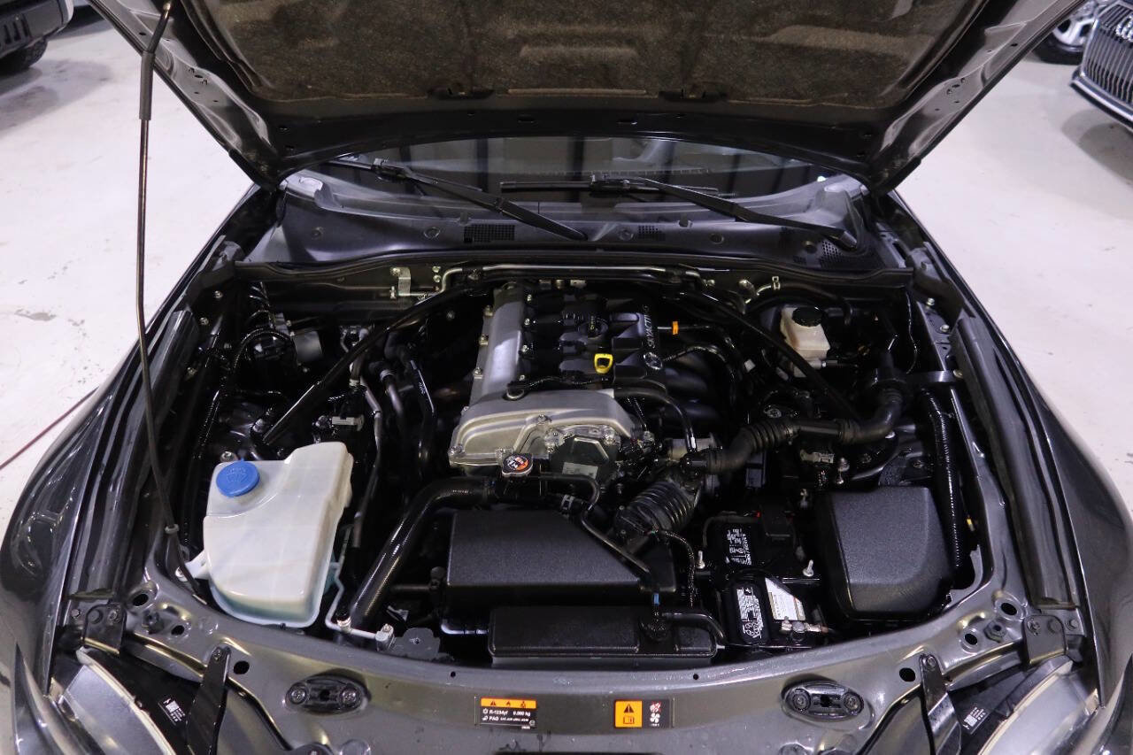 Used 2023 MAZDA MX-5 Miata Grand Touring RWD image 9