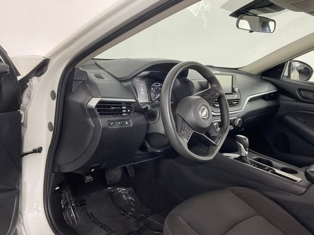 Used 2023 Nissan Altima 2.5 S FWD image 14